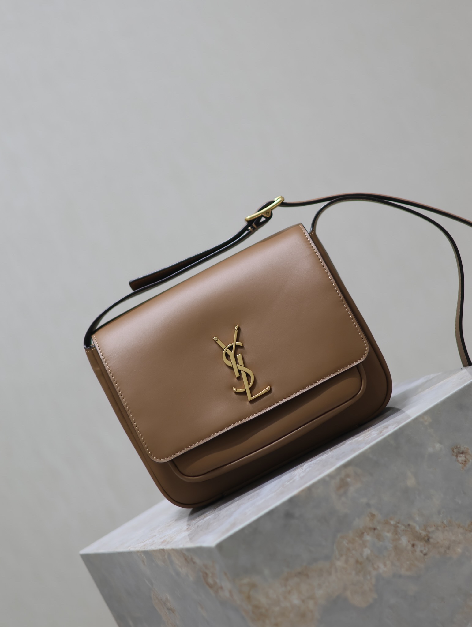 [TOP] Yves Saint Laurent YSL Niki Bag 22×16.5×12cm - Brown&GHW