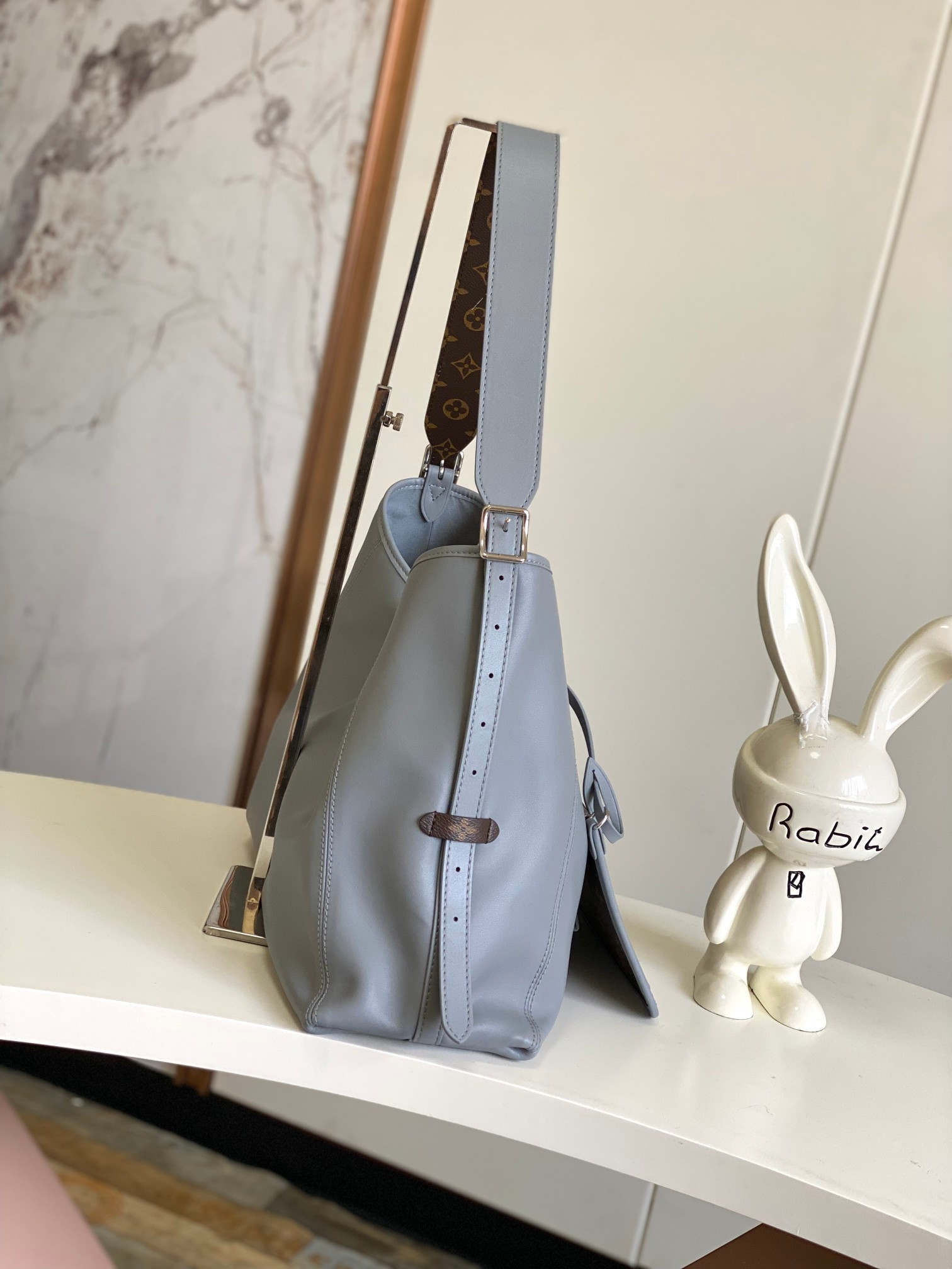 [TOP] Louis Vuitton LV  Carryall Dark MM Bag 39 x 30 x 15 cm -Grey