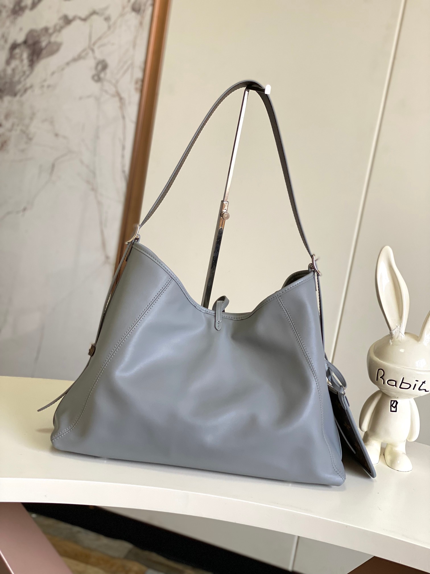 [TOP] Louis Vuitton LV  Carryall Dark MM Bag 39 x 30 x 15 cm -Grey