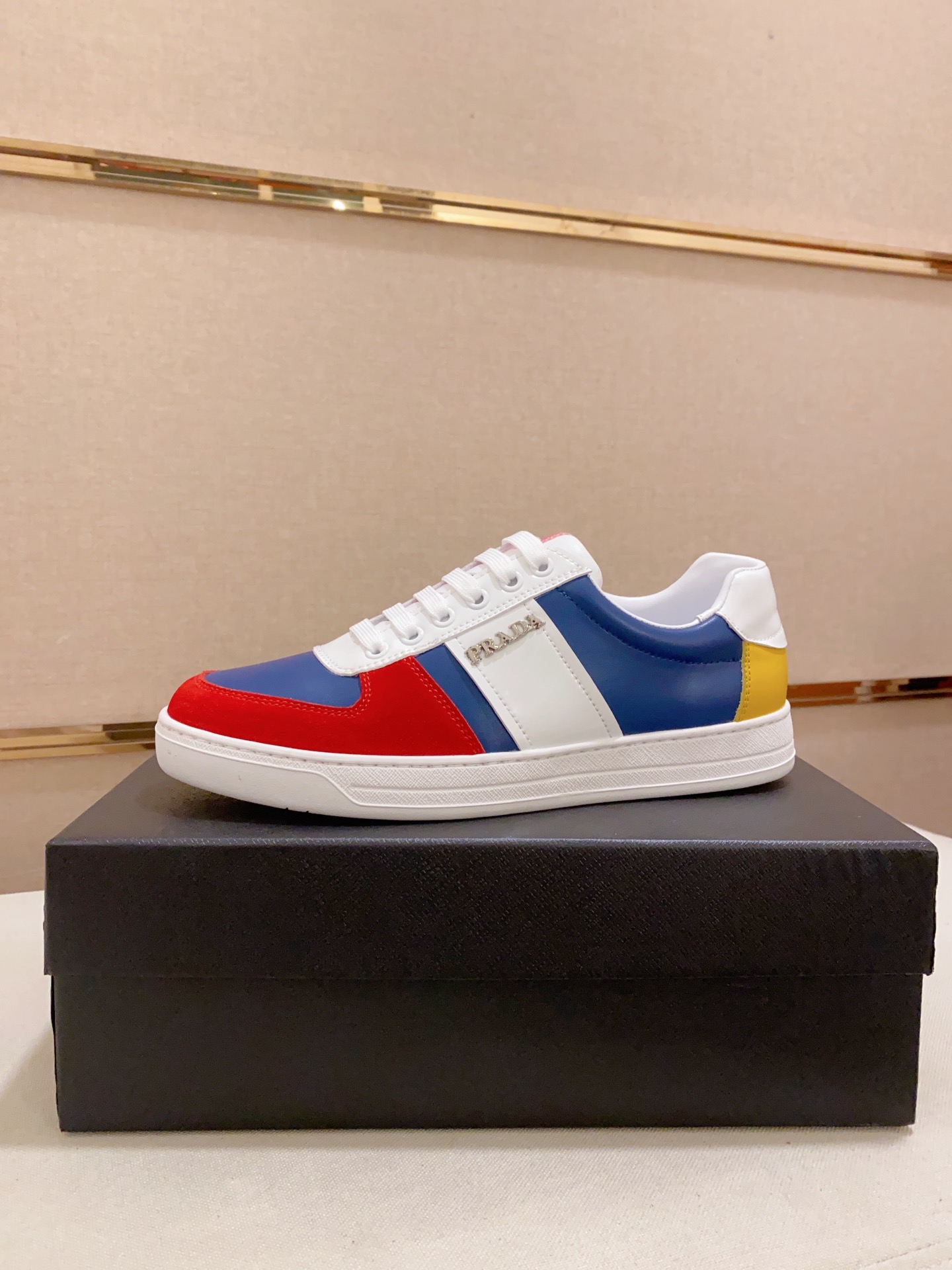 [TOP] PRADA Sport Shoes - 3 Colors
