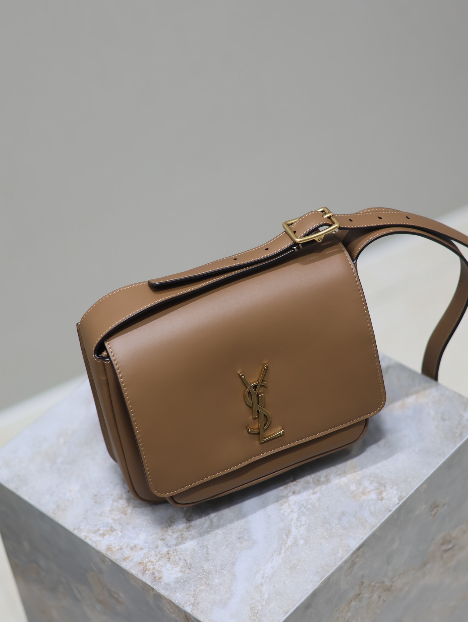[TOP] Yves Saint Laurent YSL Niki Bag 22×16.5×12cm - Brown&GHW