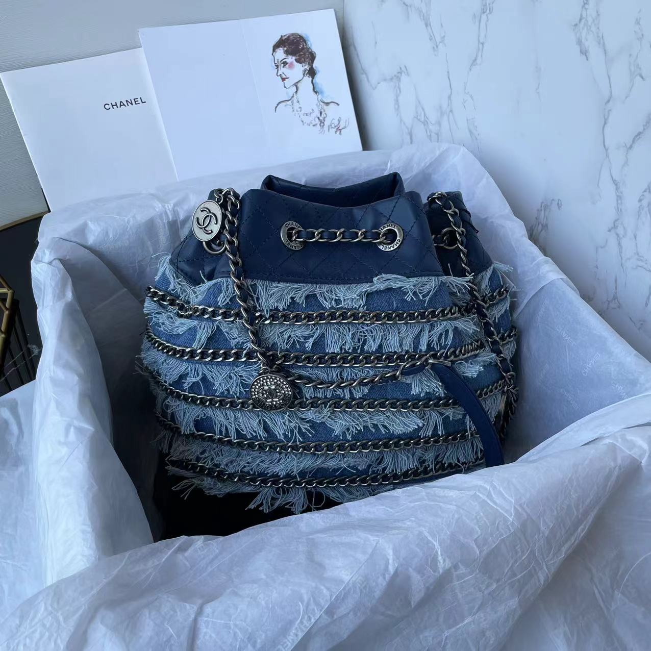 [TOP] CHANEL Denim CC Fringe Drawstring Bucket Bag 20cm - Blue& SHW