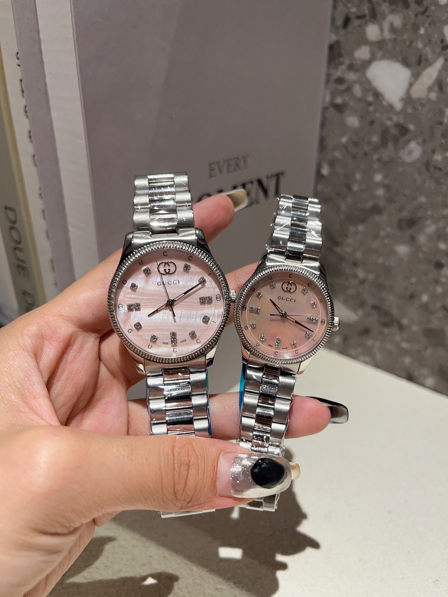 [TOP] Gucci Watch 2 Sizes - 2 Colors