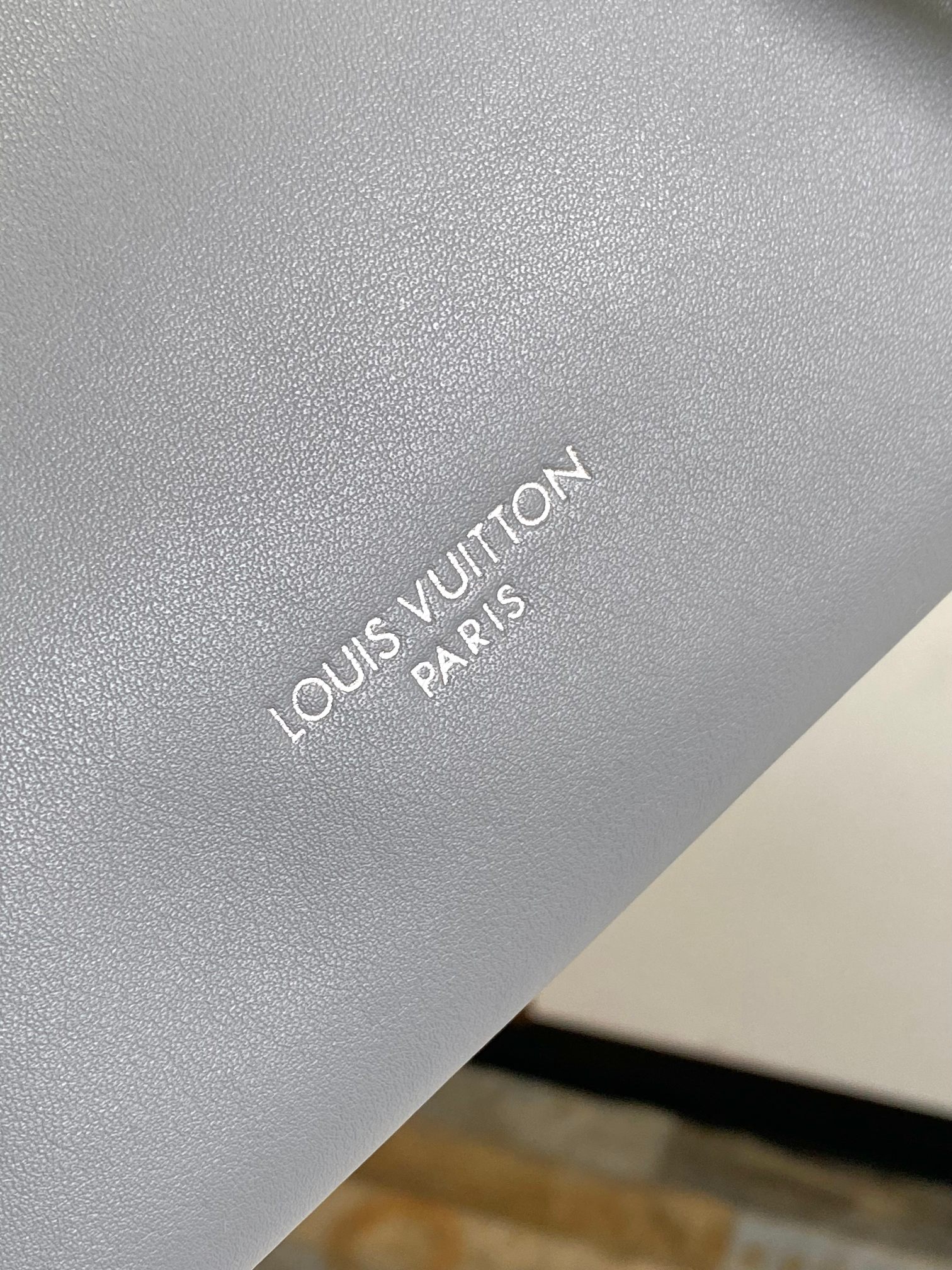 [TOP] Louis Vuitton LV CarryAll Cargo PM Bag 33.5 x 23 x 15 cm -Grey