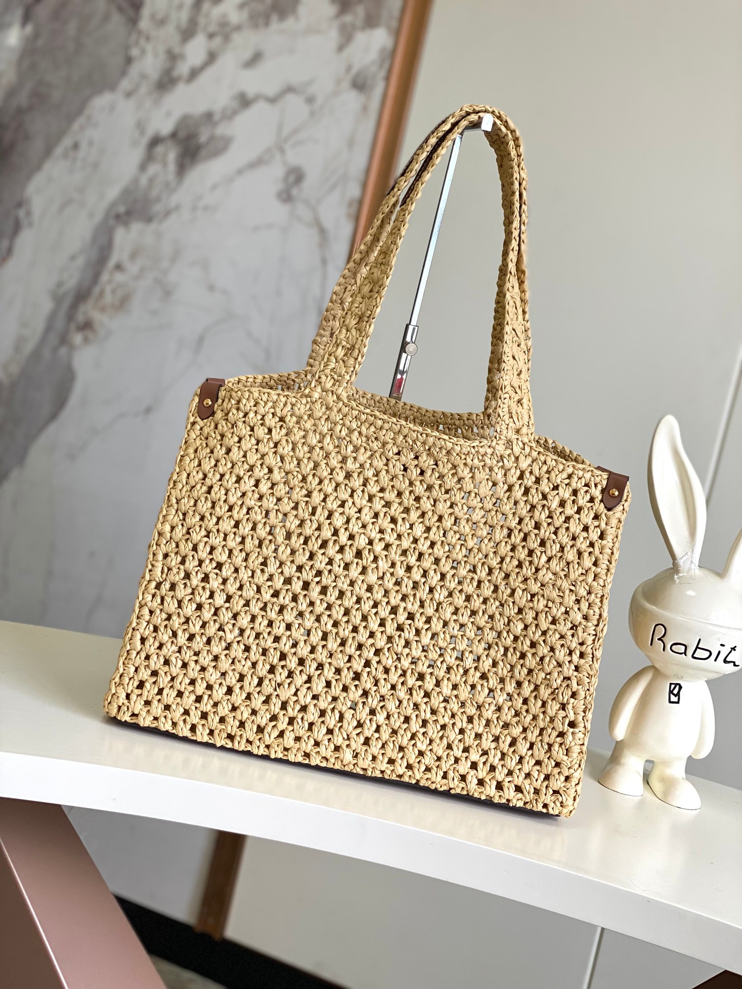 [TOP] Louis Vuitton LV On The Go MM Bag 37.5 × 30× 17cm- Beige