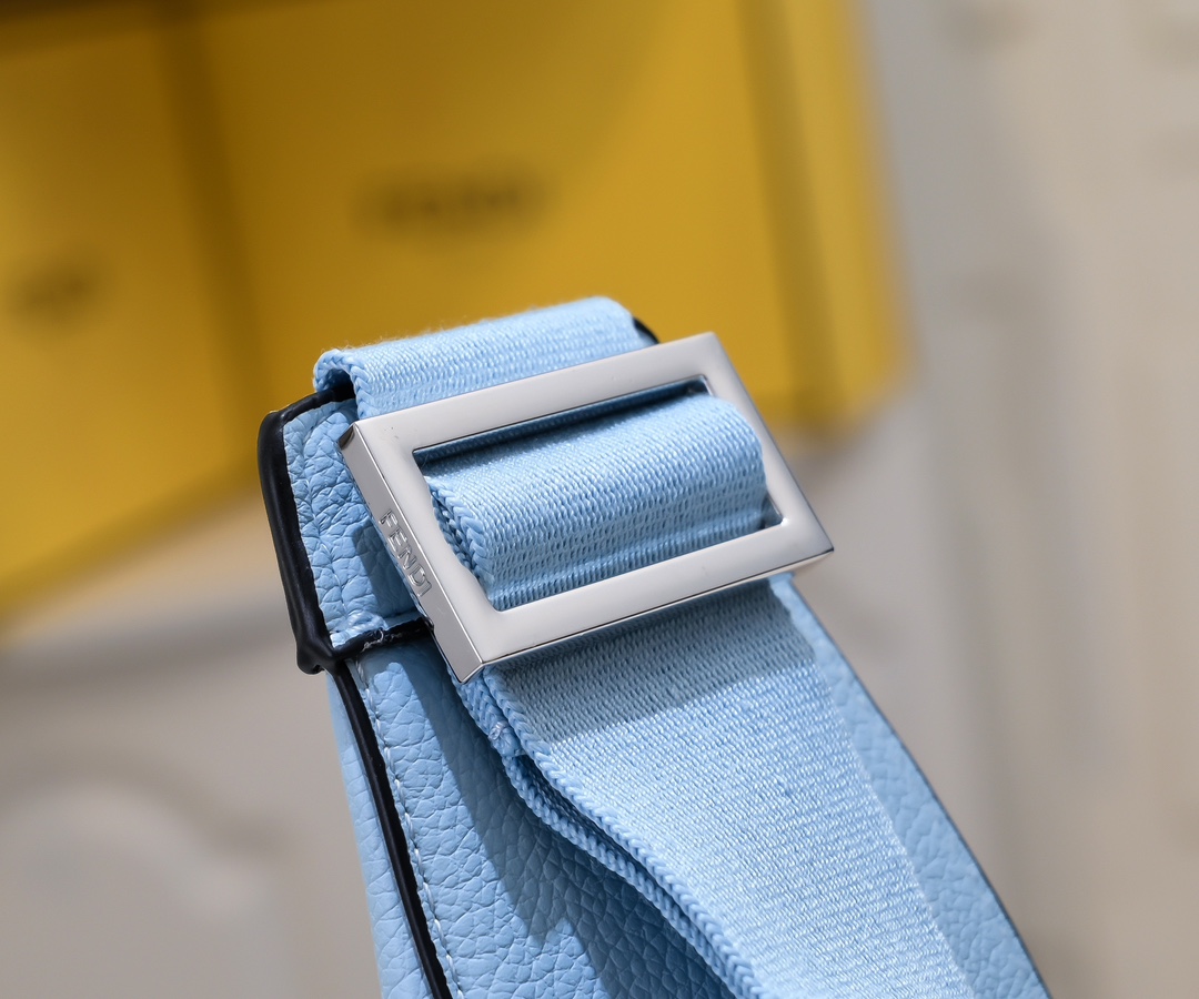 [TOP] Fendi Roma Leather Fendi Cono Shoulder Bag 18×37 cm-Blue