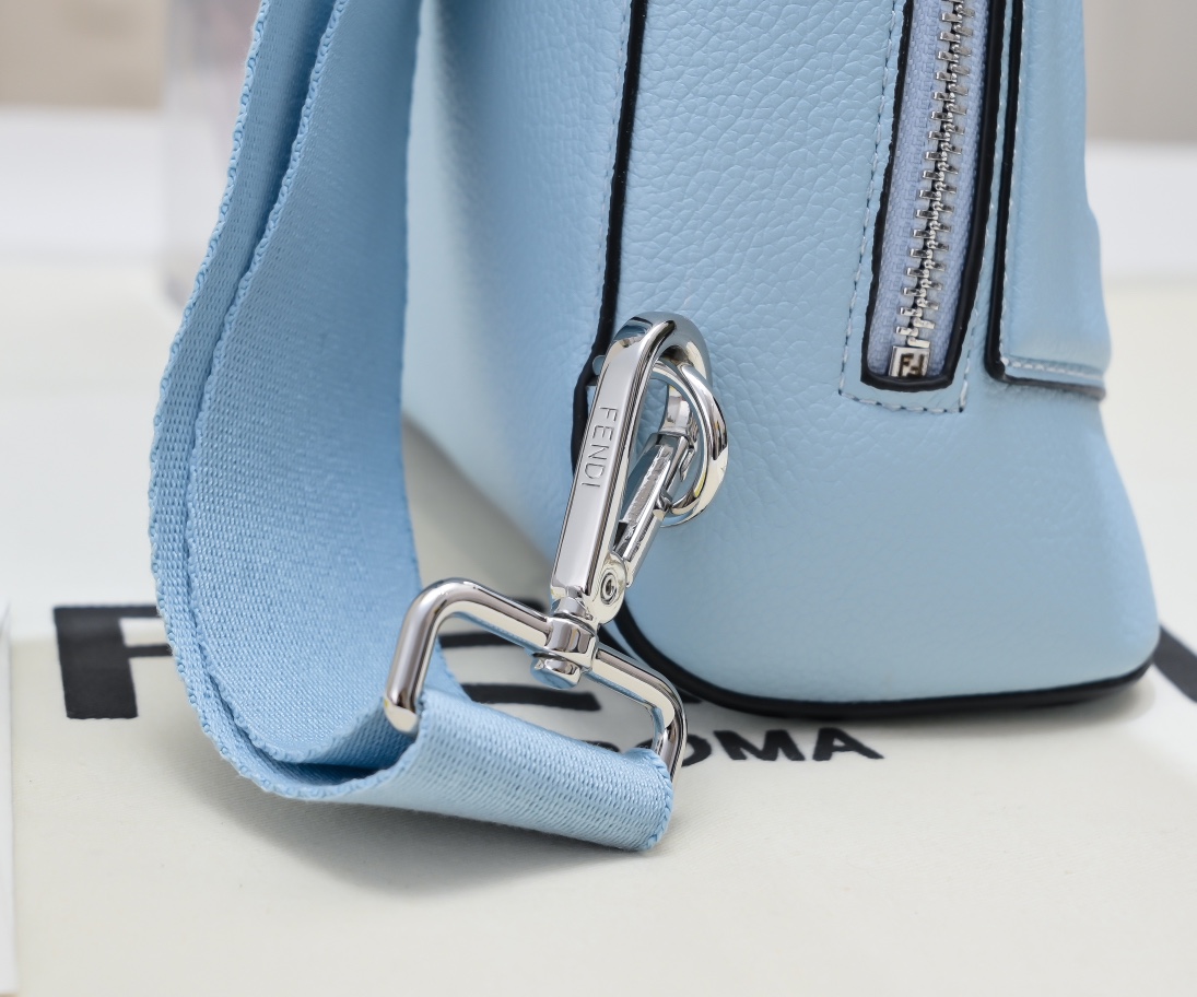 [TOP] Fendi Roma Leather Fendi Cono Shoulder Bag 18×37 cm-Blue