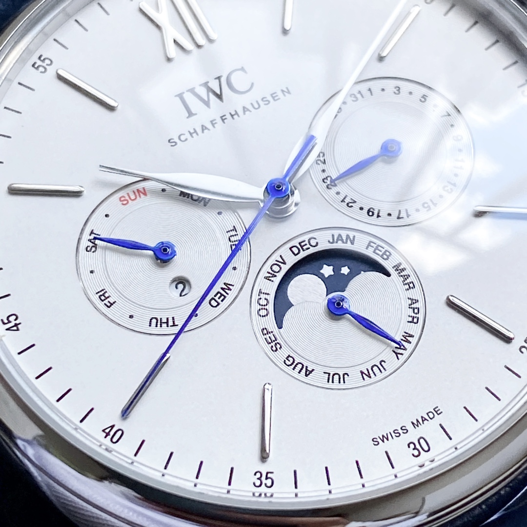 [TOP] IWC Men's 40mm Watch -Blue