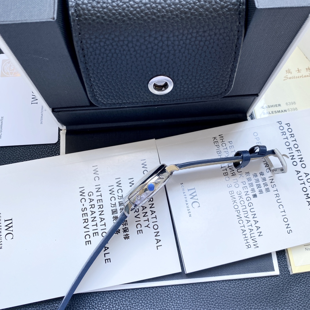 [TOP] IWC Men's 40mm Watch -Blue