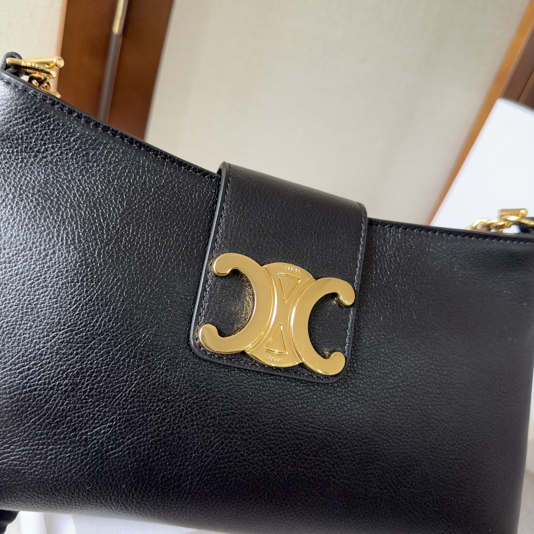 [TOP] CELINE Triomphe Cowhide Handbag 31 X 15 X 2cm - Black
