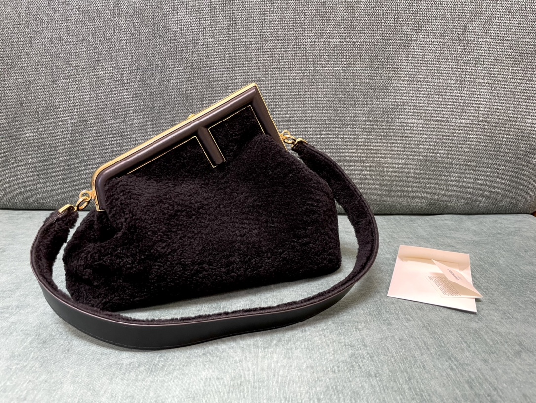 [TOP] FENDI Shearling First Bags 2 Sizes - 4 Colors