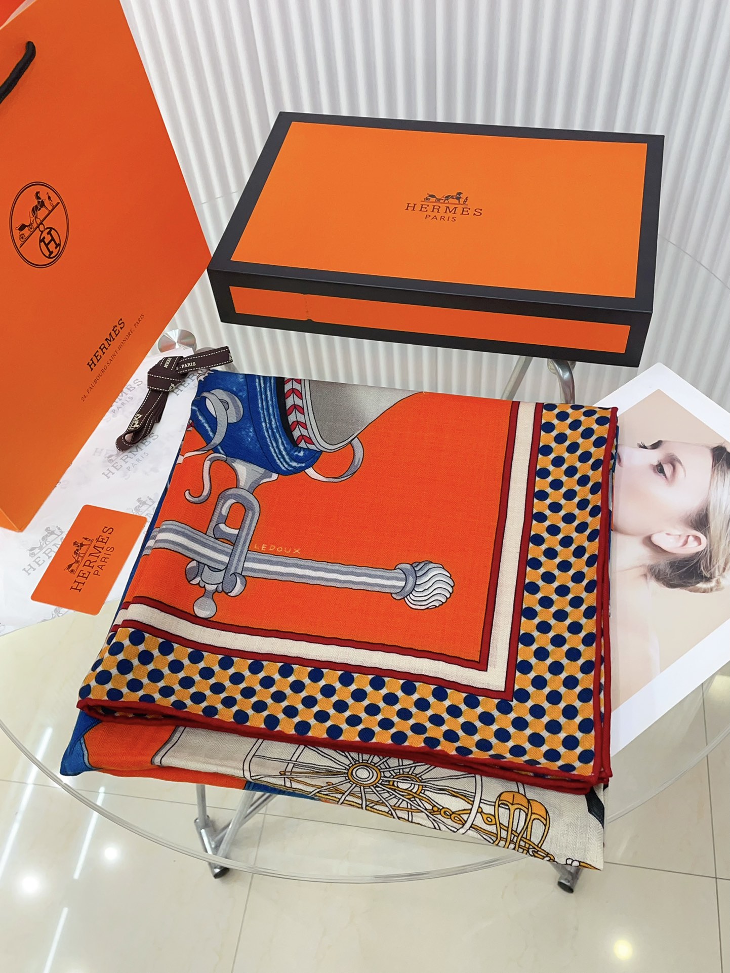 [TOP] HERMES Cashmere Square Scarf 140 x 140 cm - 2 Colours