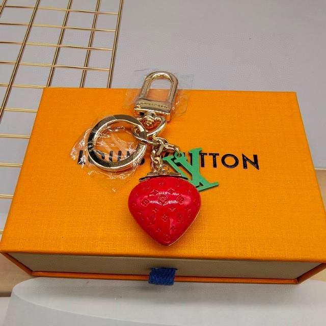 [TOP] Louis Vuitton LV Strawberry Key Chain