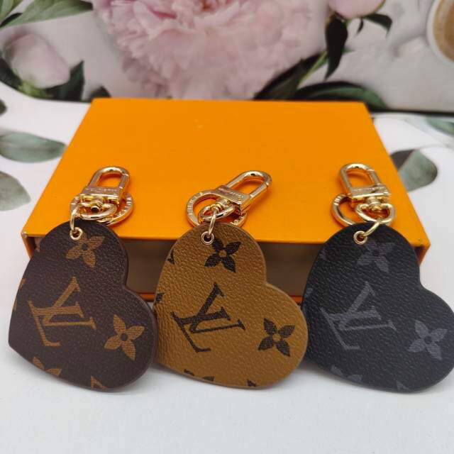 [TOP] Louis Vuitton LV Heart Key Chain-3 Colors