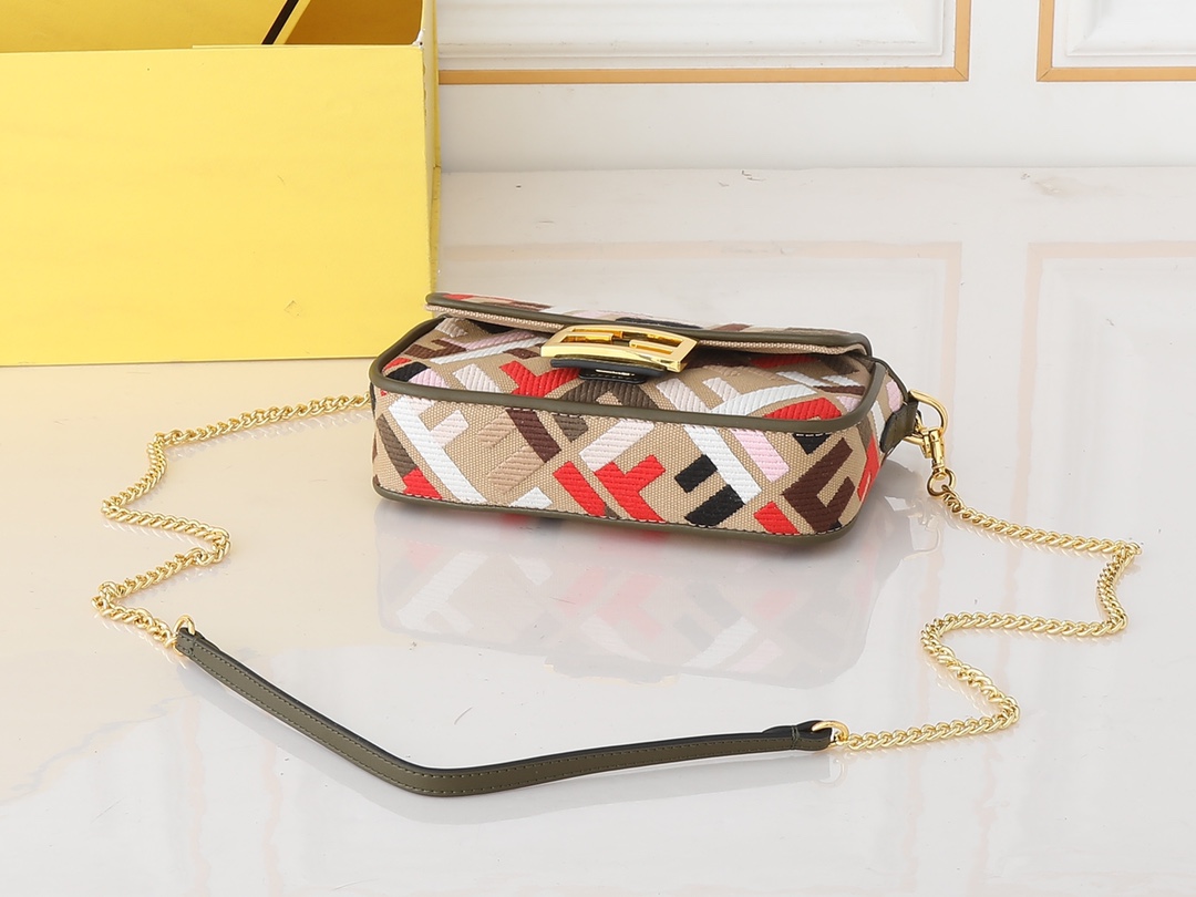 [TOP] FENDI Baguette FF Bag  19×4×11CM -Olive Green