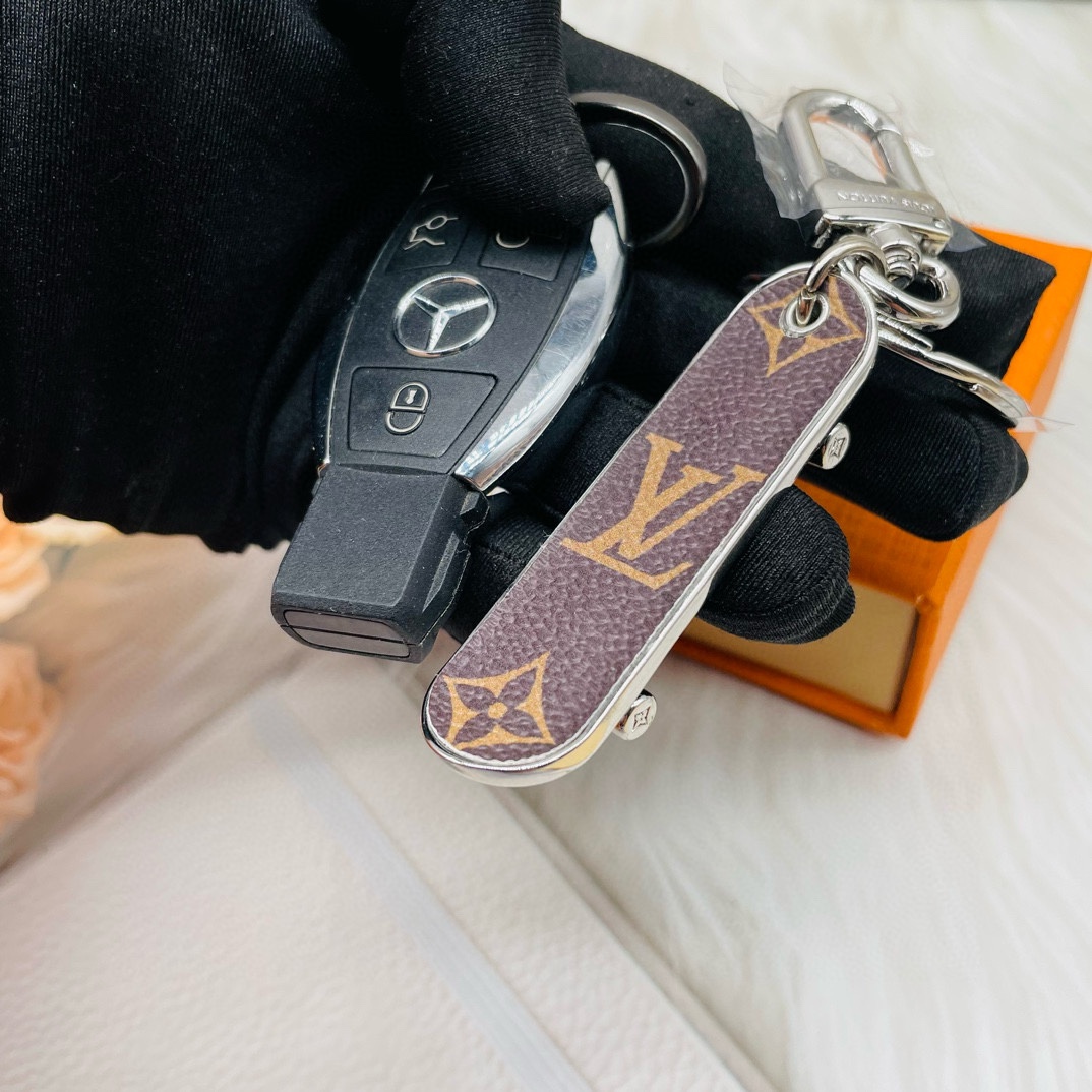 [TOP] Louis Vuitton LV Scooter Key Chain
