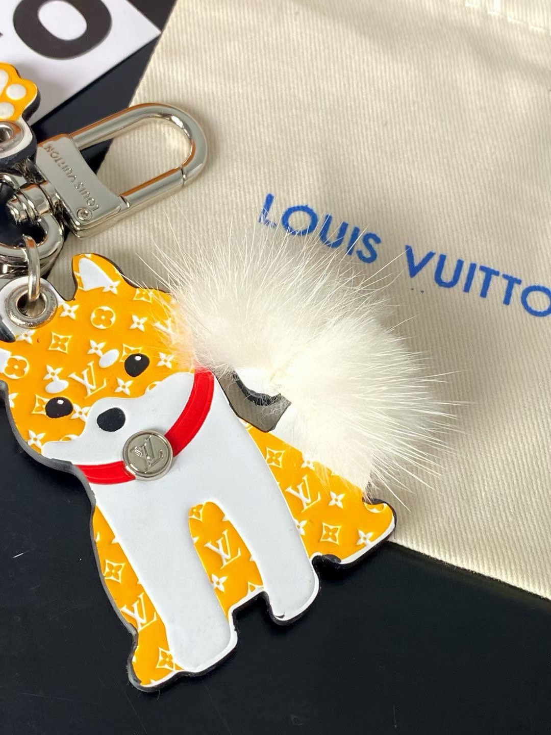 [TOP] Louis Vuitton LV Shiba Inu Key Chain