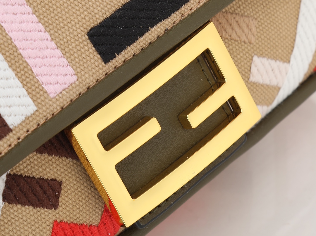 [TOP] FENDI Baguette FF Bag  19×4×11CM -Olive Green