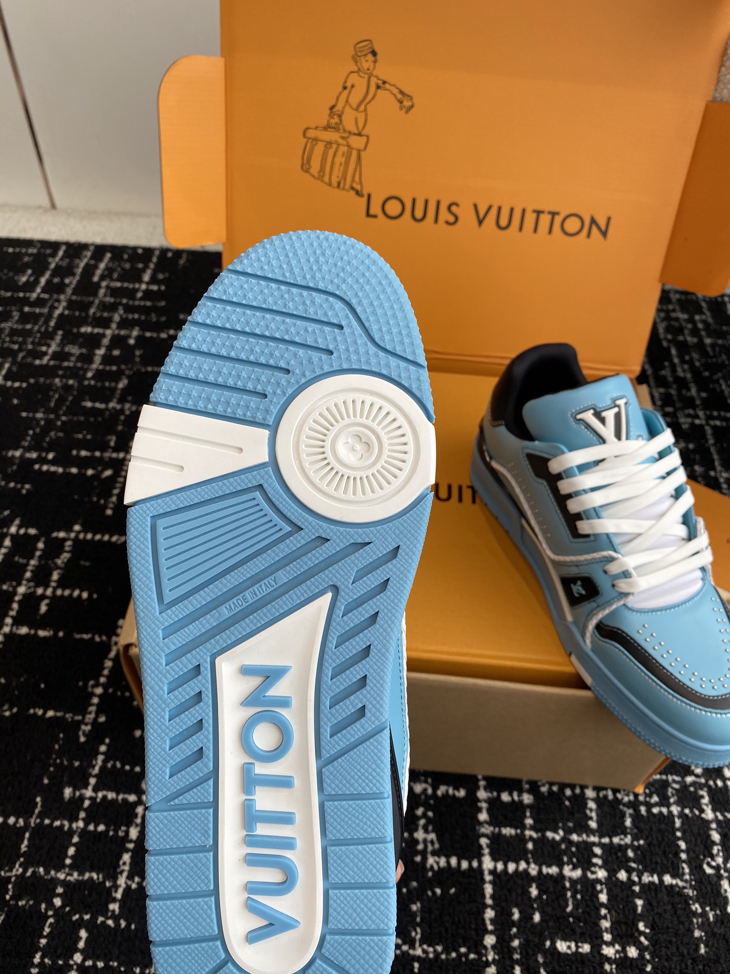 [TOP] Louis Vuitton LV Men's Cowhide Trainer Shoes -Blue