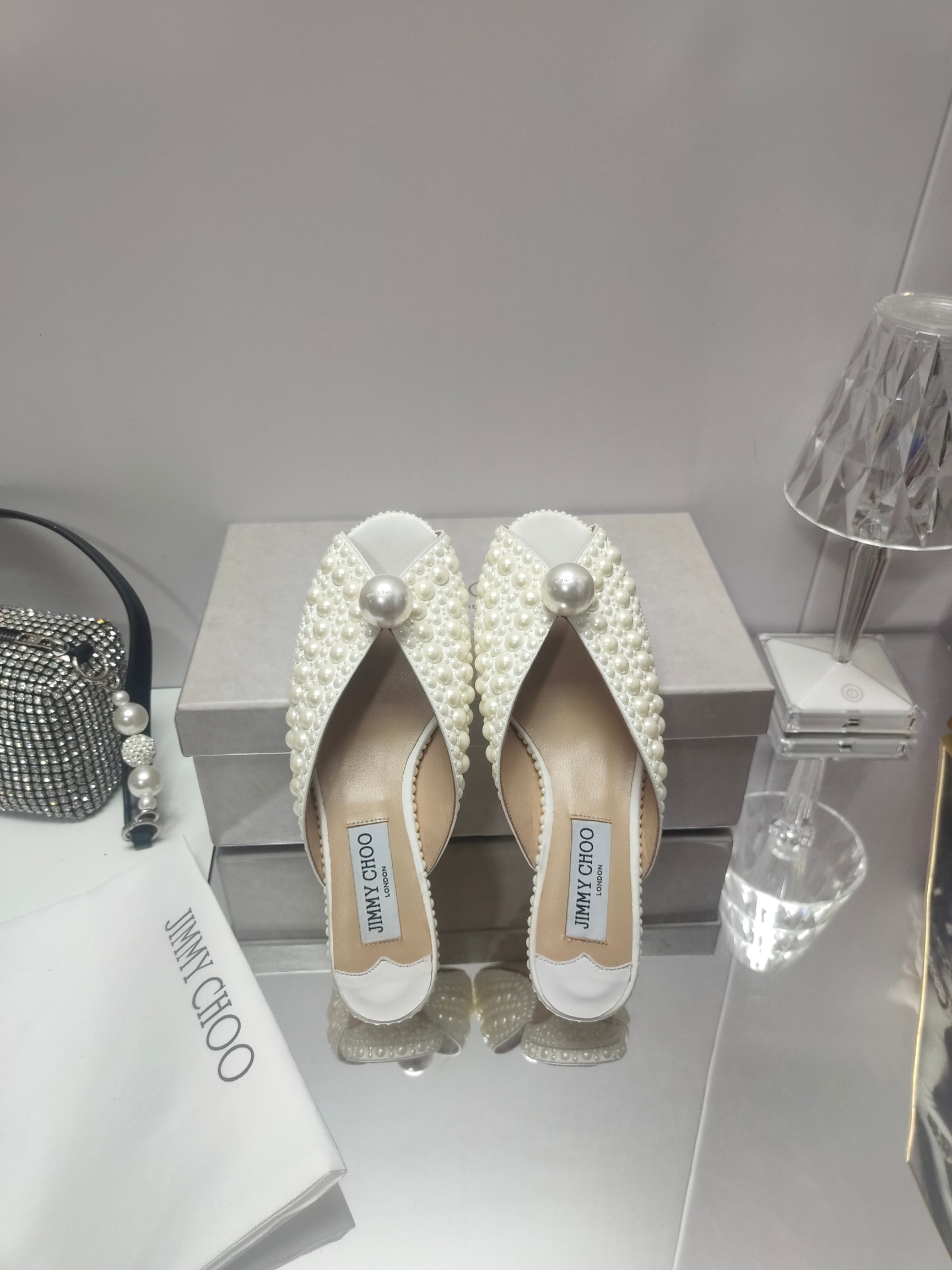 [TOP] Jimmy Choo Silk Pearls Low Heel Slippers - White