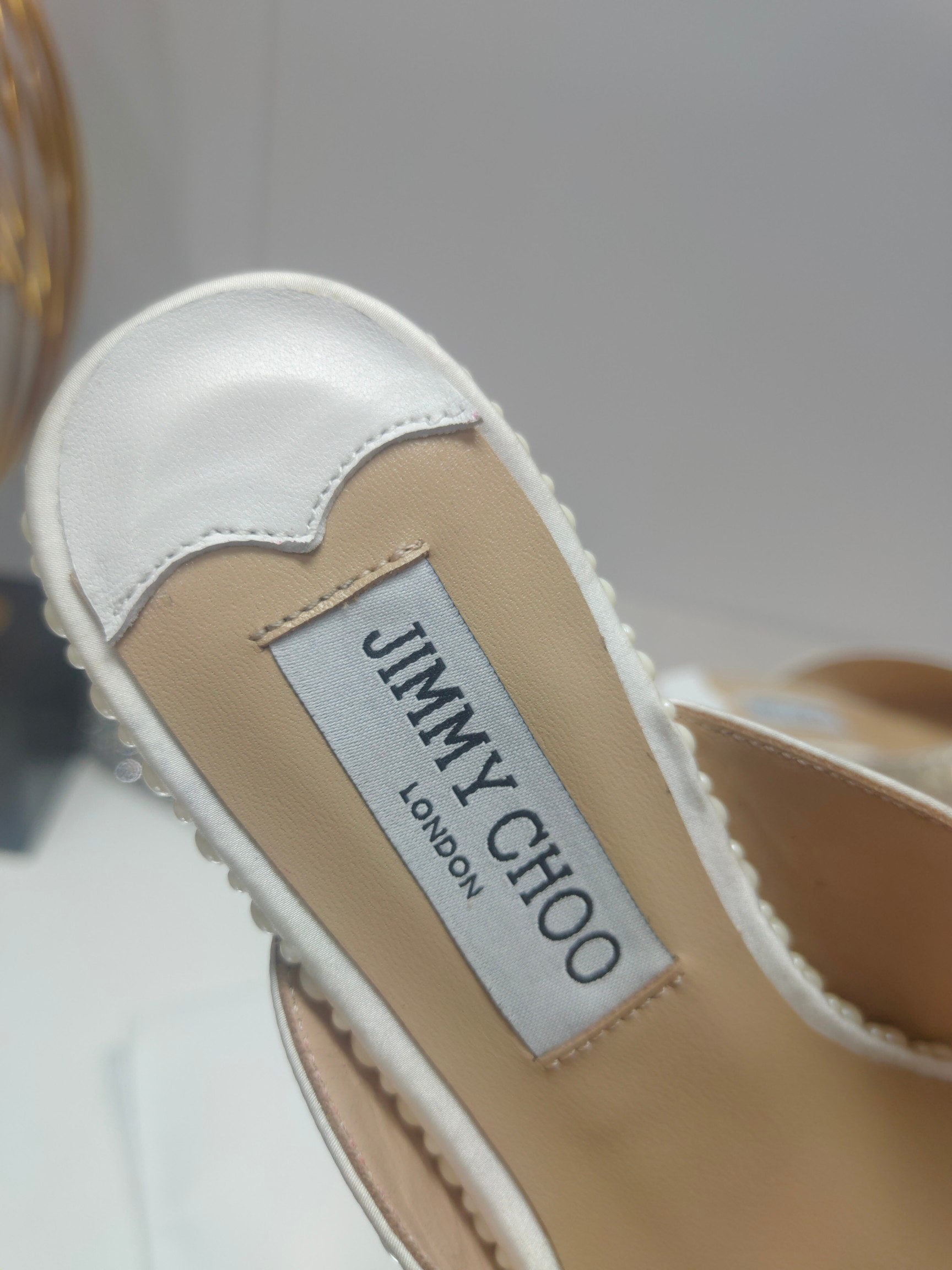 [TOP] Jimmy Choo Silk Pearls Low Heel Slippers - White