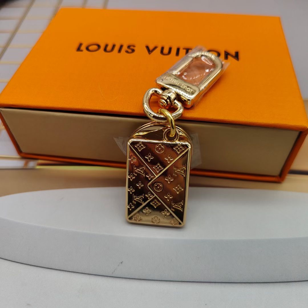 [TOP] Louis Vuitton LV  Key Chain-Gold