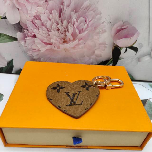[TOP] Louis Vuitton LV Heart Key Chain-3 Colors
