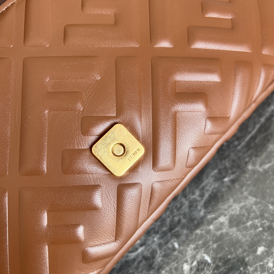 [TOP] FENDI Baguette FF Sheepskin Bag 26x13x6 cm-Brown