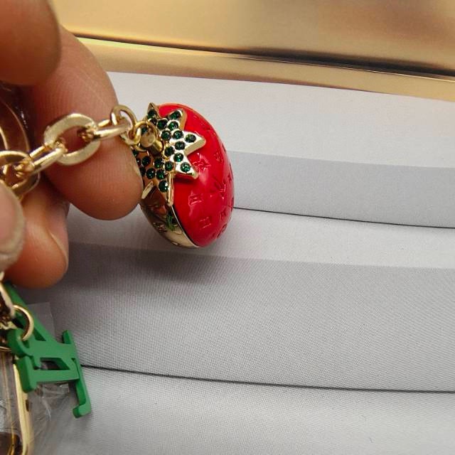 [TOP] Louis Vuitton LV Strawberry Key Chain