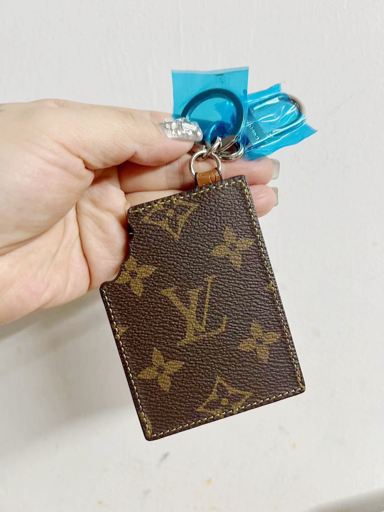 [TOP] Louis Vuitton LV Chocolate Key Chain