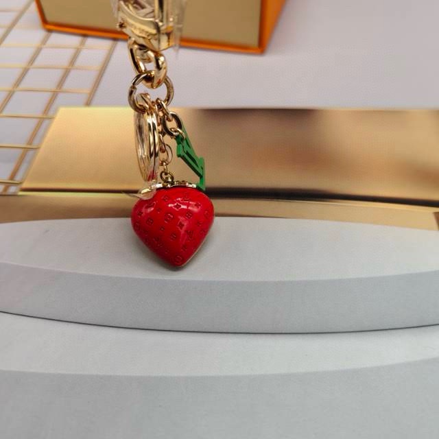 [TOP] Louis Vuitton LV Strawberry Key Chain