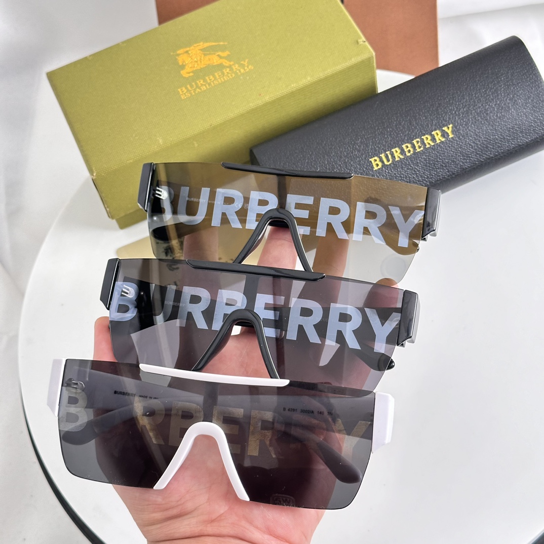[TOP] Burberry Sunglasses - 3 Colors