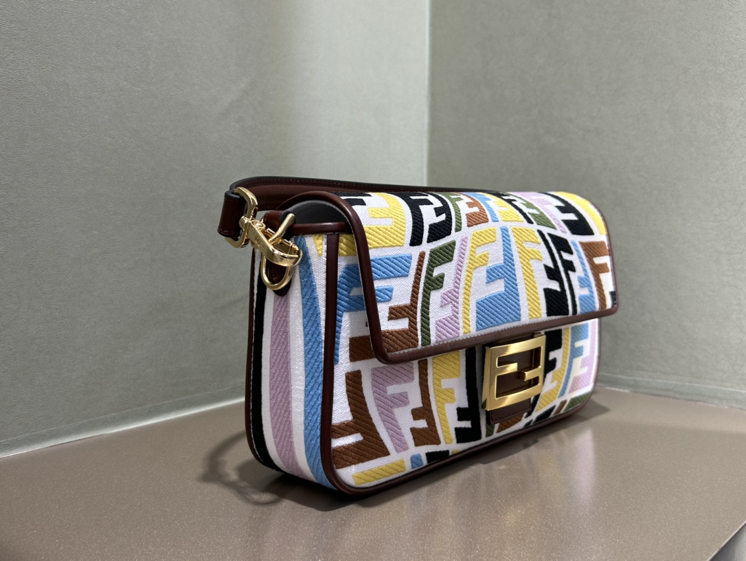 [TOP] FENDI Baguette FF Bag 26x13x6 cm