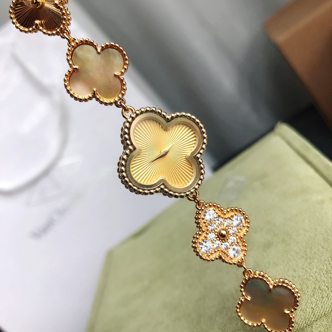 [TOP] Van Cleef & Arpels Sweet Alhambra Four-leaf Clover Bracelet Watch - 4 Color