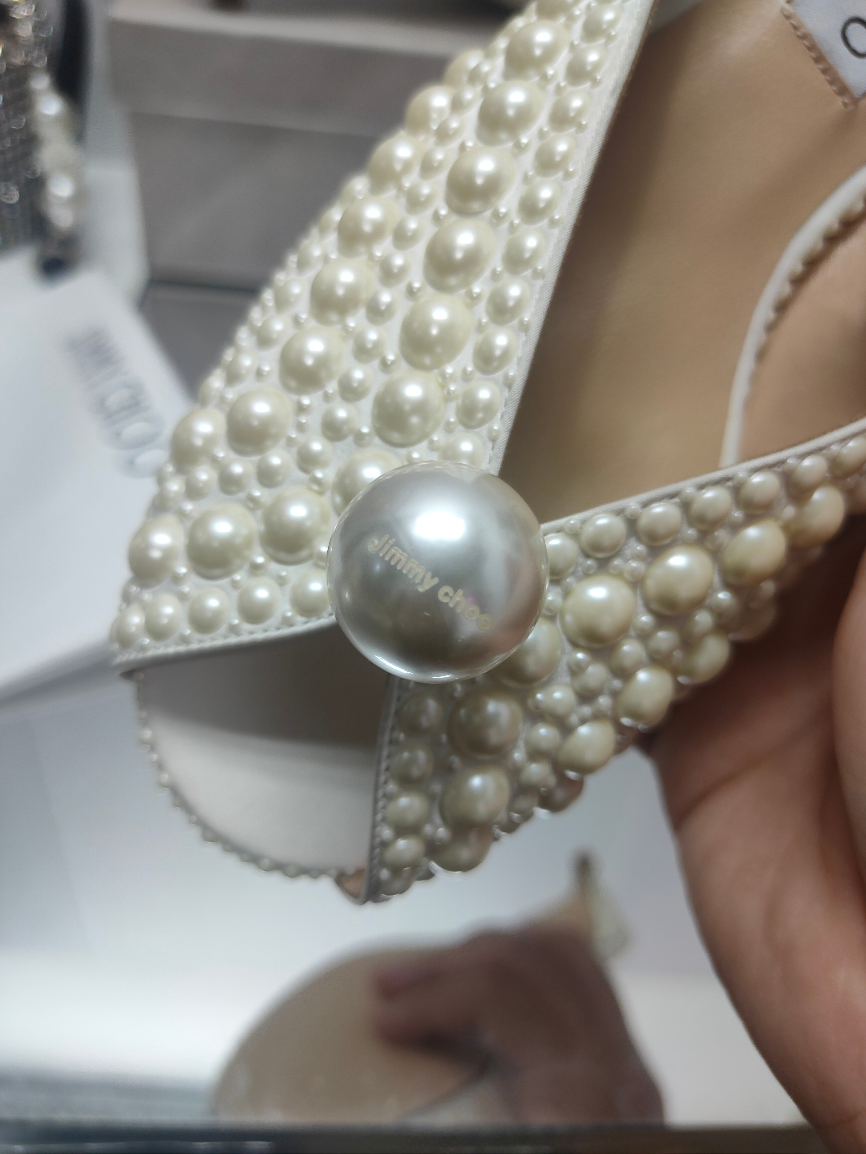 [TOP] Jimmy Choo Silk Pearls Low Heel Slippers - White