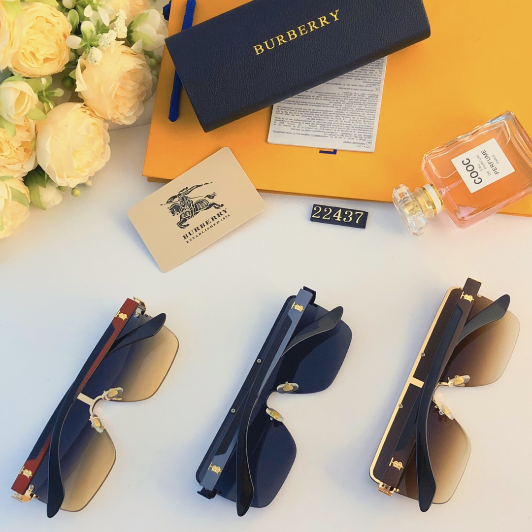 [TOP] BURBERRY Sunglasses - 3 Colors