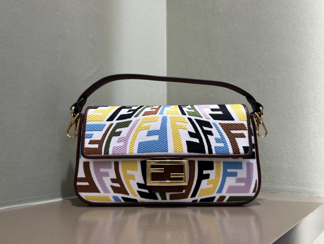 [TOP] FENDI Baguette FF Bag 26x13x6 cm