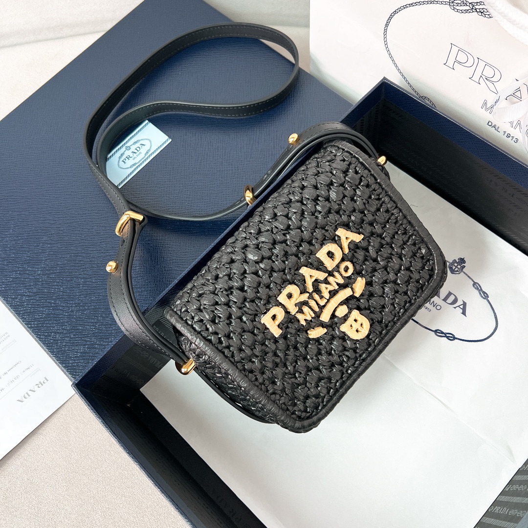 [TOP] PRADA Woven Chain Bag 18*12*6cm - 2 Colour
