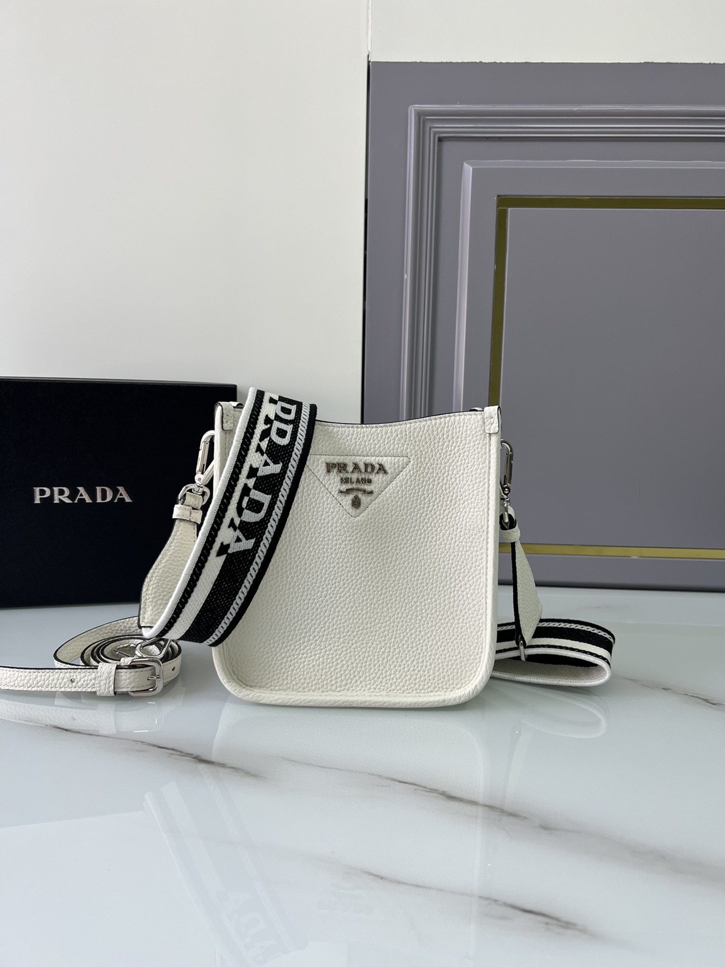 [Top] PRADA Leather Mini Shoulder Bag 19x20x6cm - 5 Colour