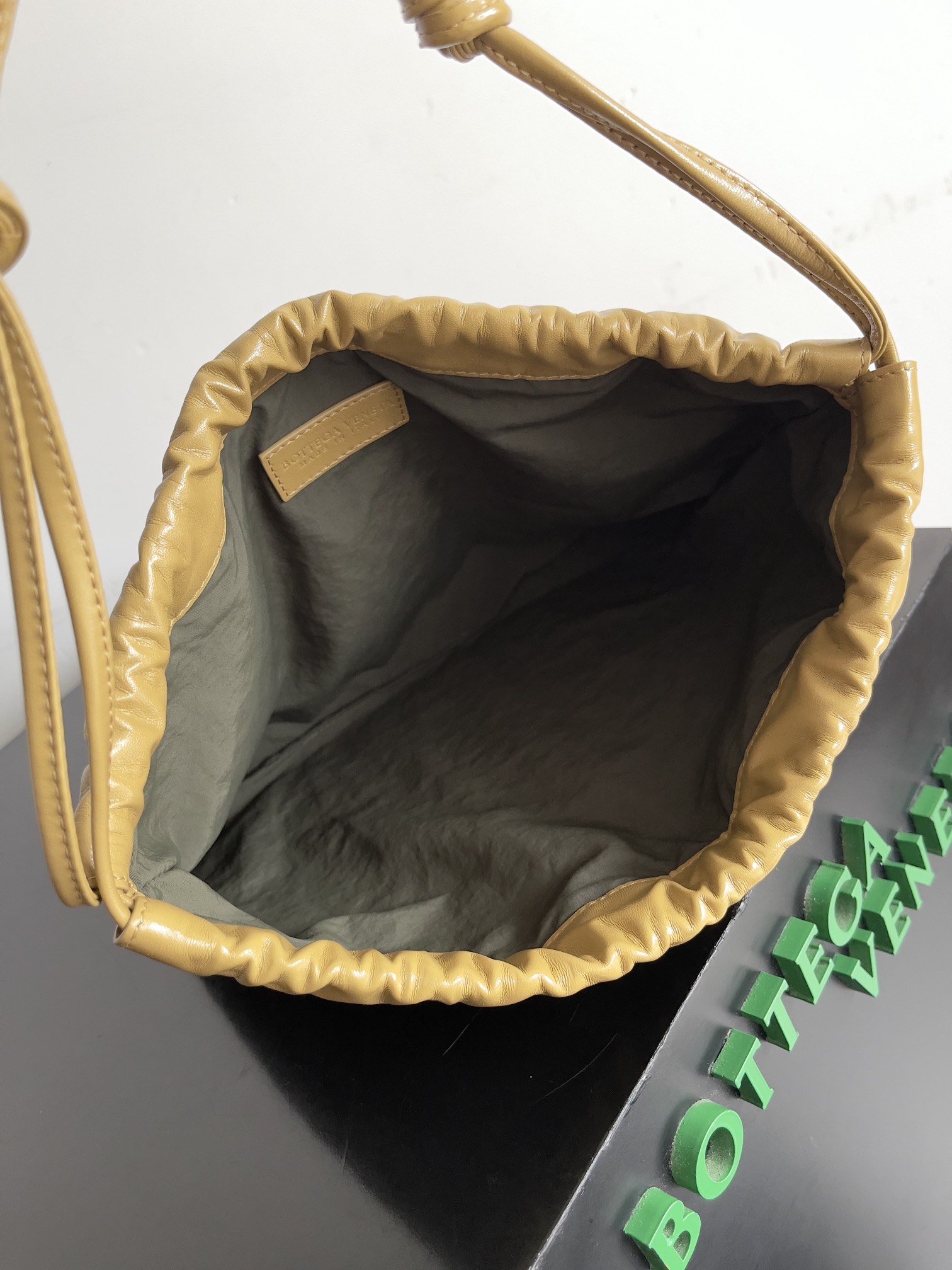 [TOP] Bottega Veneta BV Dust Bag 32*23*1cm - Brown