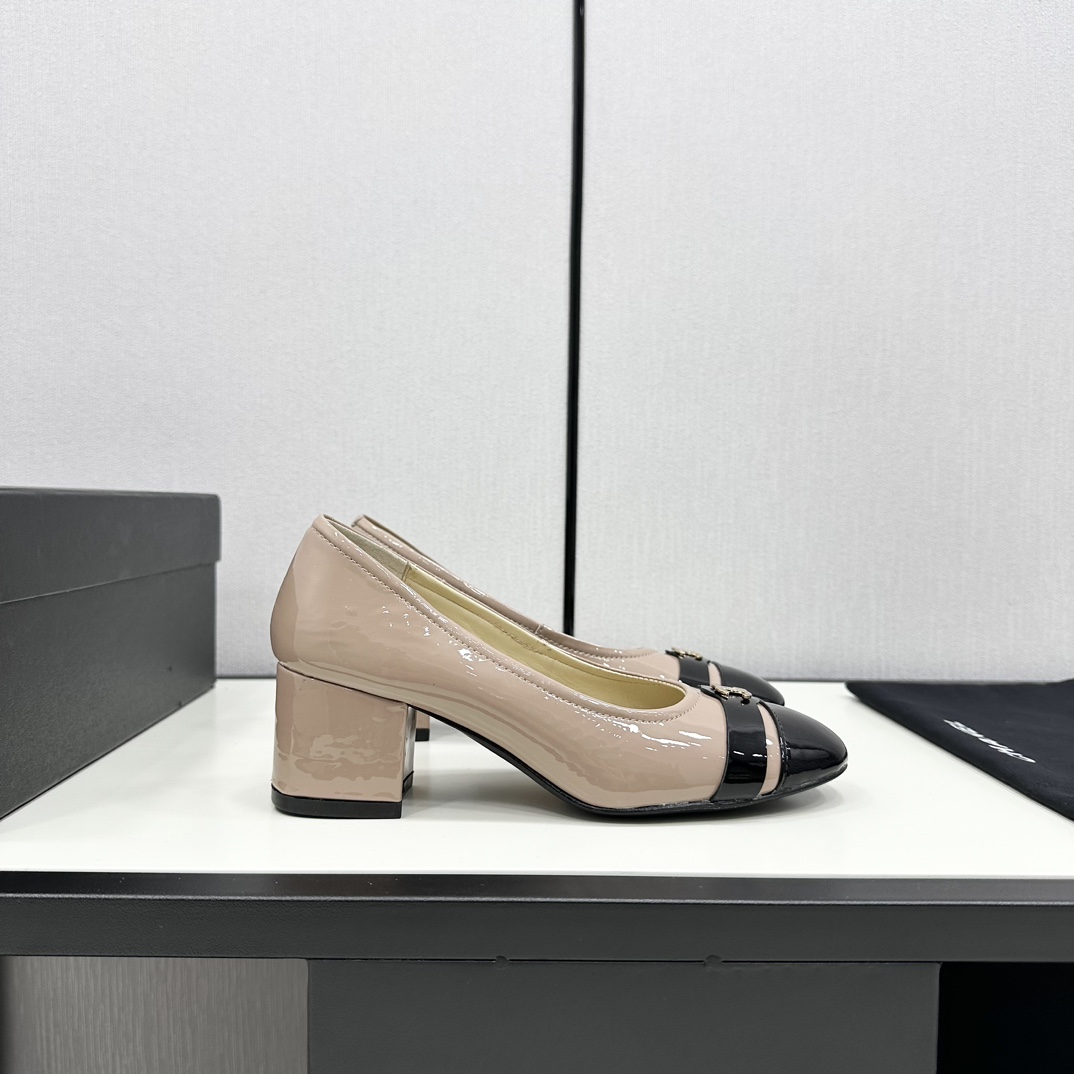 [TOP] CHANEL CC Pumps - 4 Color