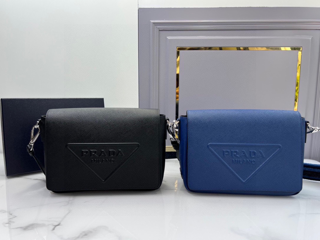 [Top] PRADA Cowhide Messenger Bag 19*16*5.5cm/26*18*6.5cm - 2 Colour