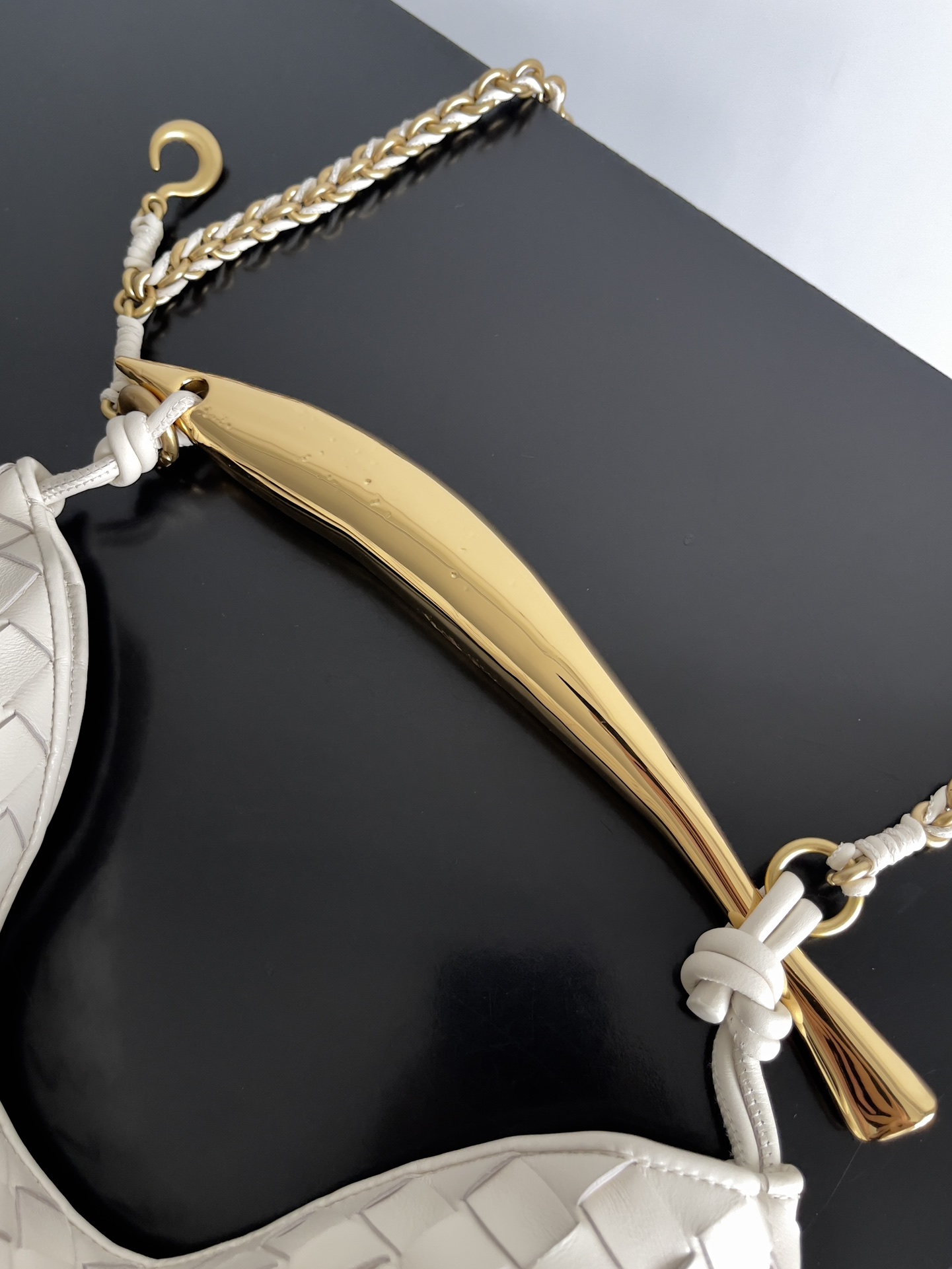 [TOP] Bottega Veneta BV Sardine Bag Intrecciato Weave 33x20x4 cm - Beige