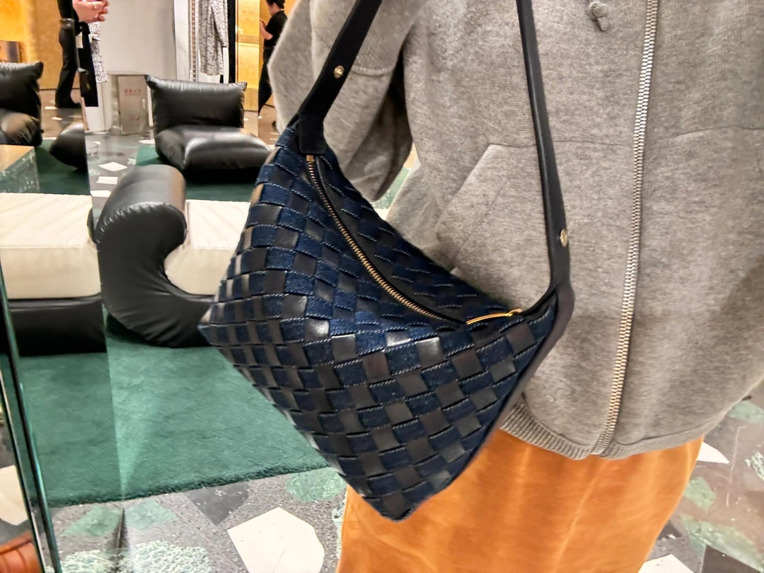 [TOP] Bottega Veneta BV Denim & Leather Wallace Bag 22x13x9cm - Blue & Black