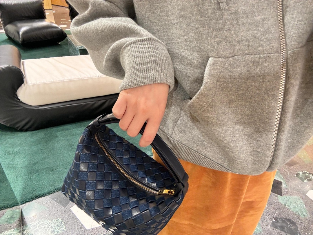 [TOP] Bottega Veneta BV Denim & Leather Wallace Bag 22x13x9cm - Blue & Black