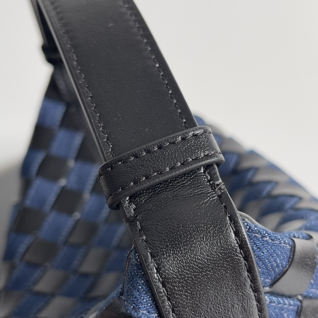 [TOP] Bottega Veneta BV Denim & Leather Wallace Bag 22x13x9cm - Blue & Black