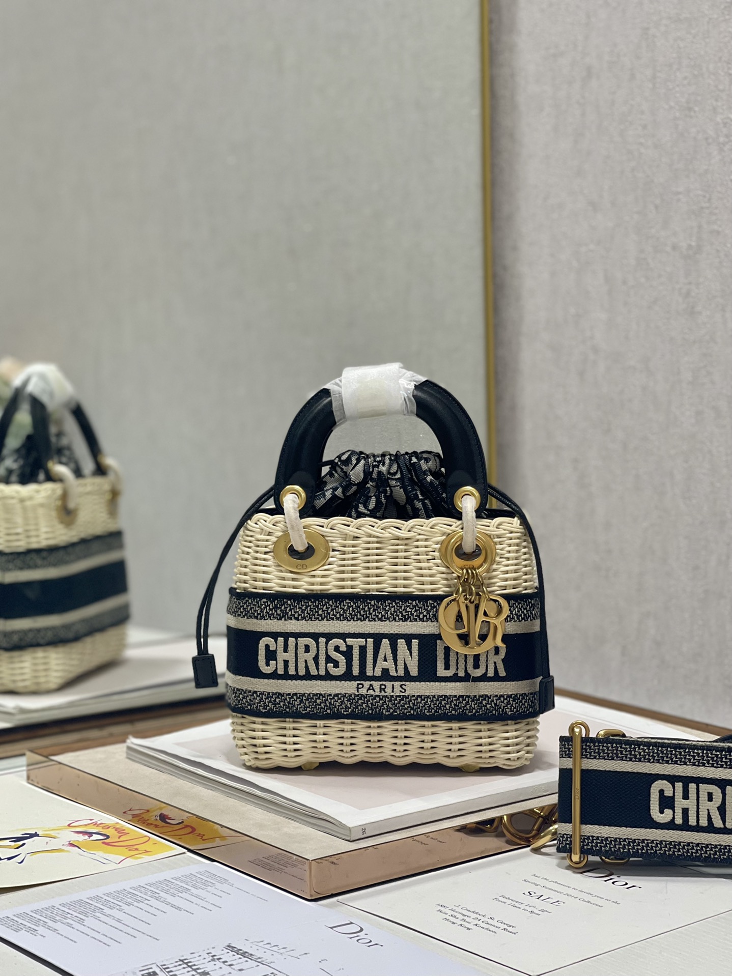 [TOP] Christian Dior Lady Dior Wicker Basket Bag 17×7.5×14cm - Blue