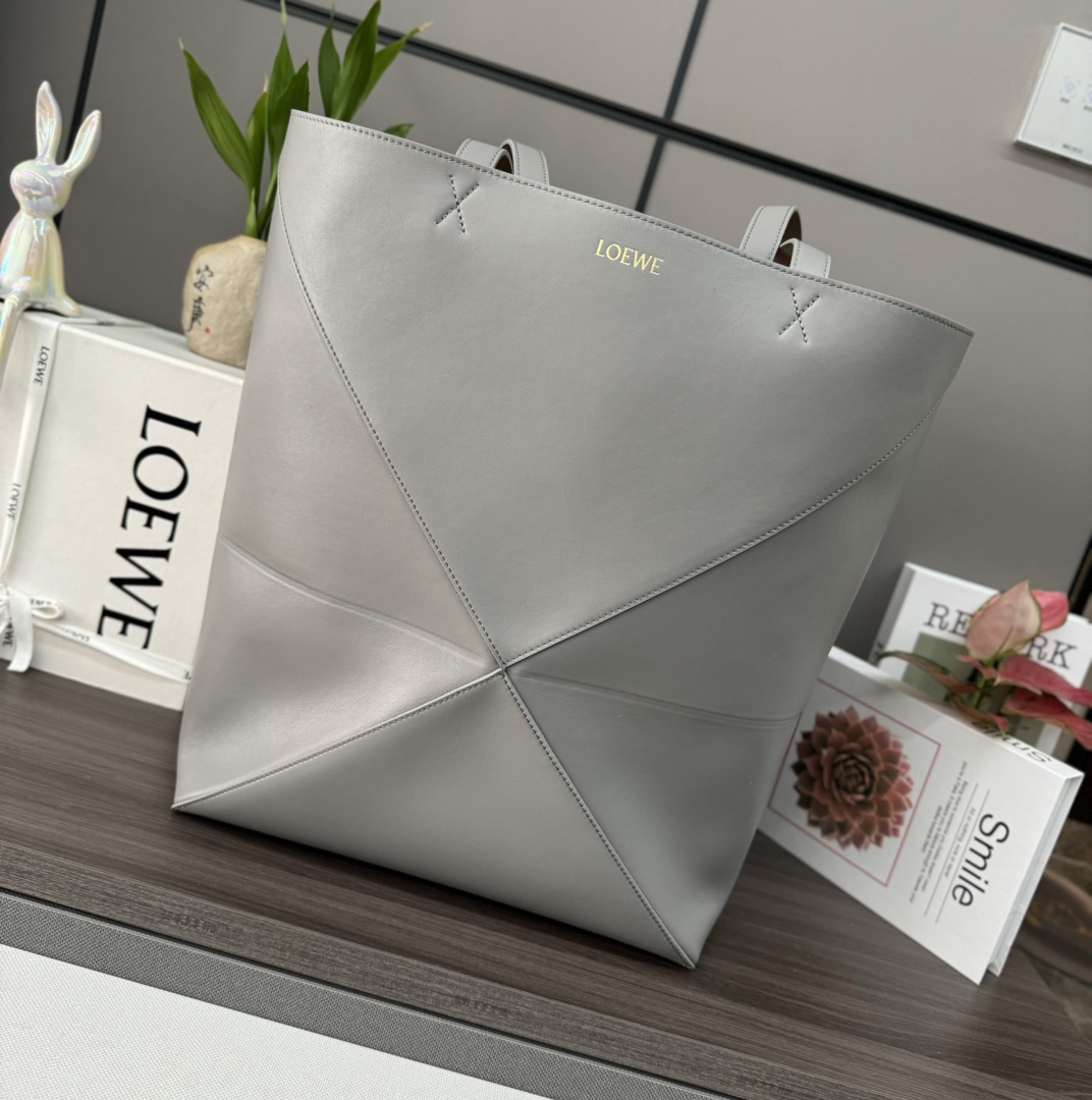 [TOP] LOEWE Puzzle Fold Bag Glossy Cow Leather 42*18*41CＭ - 2 Colour
