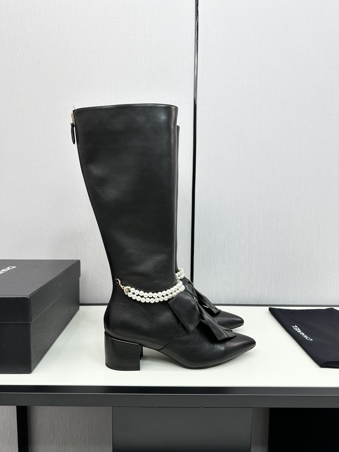 [TOP] CHANEL Long Boots with Big Bow & Pearl - 3 Color