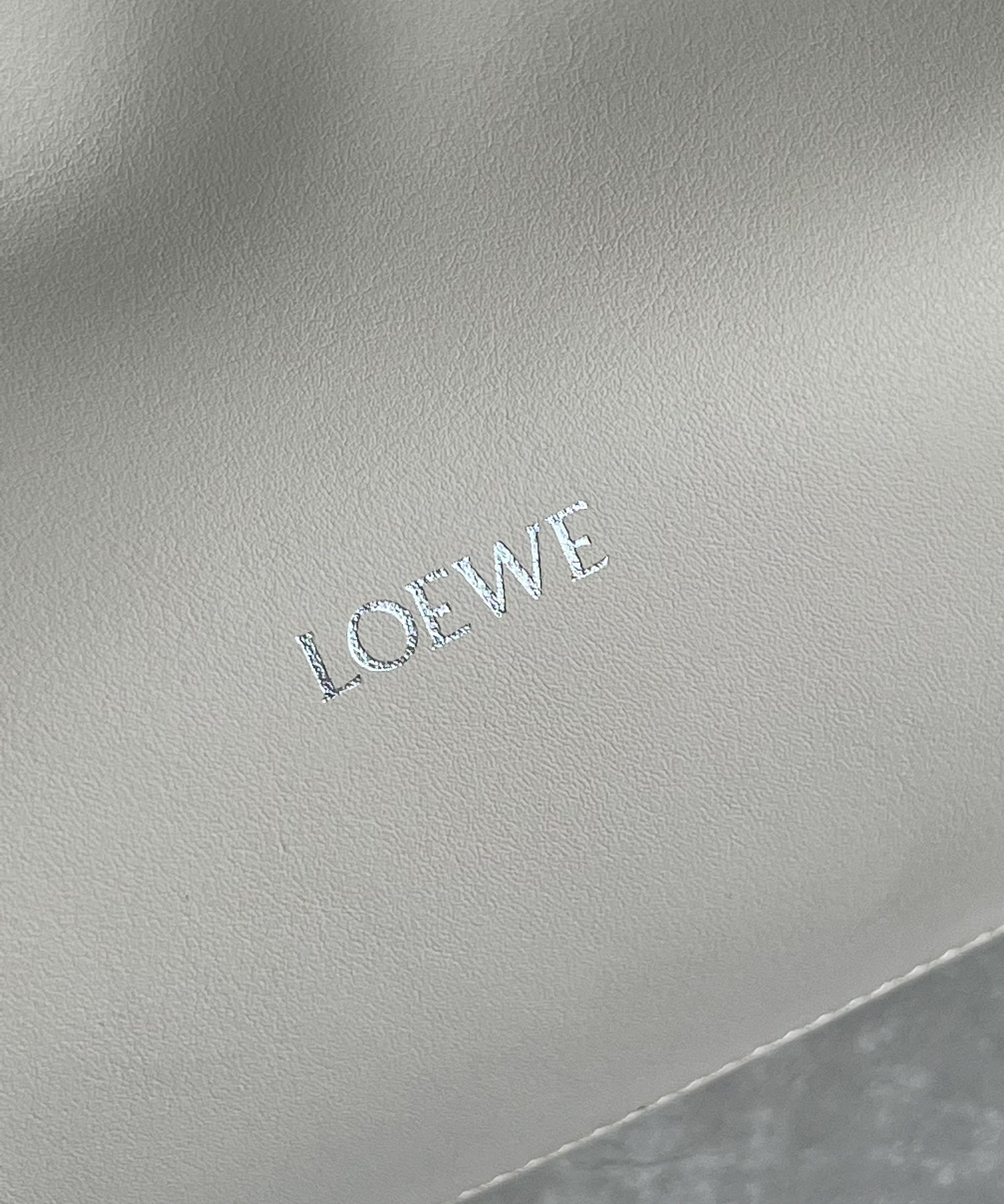 [TOP] LOEWE Flamenco Bag Cowhide Drawstring 30*24.5*10.5cm/23.9*18*9cm - 2 Colour